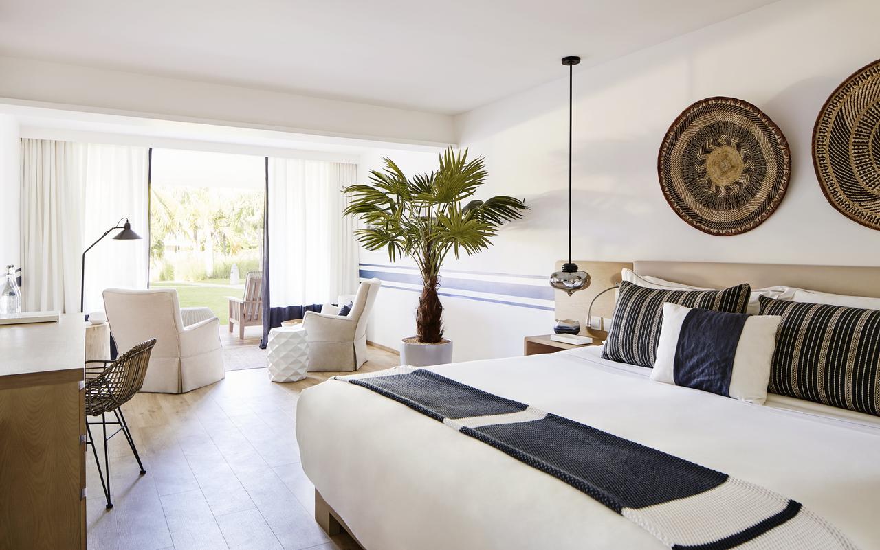 Lux* Grand Gaube Resort & Villas Экстерьер фото A room at the hotel