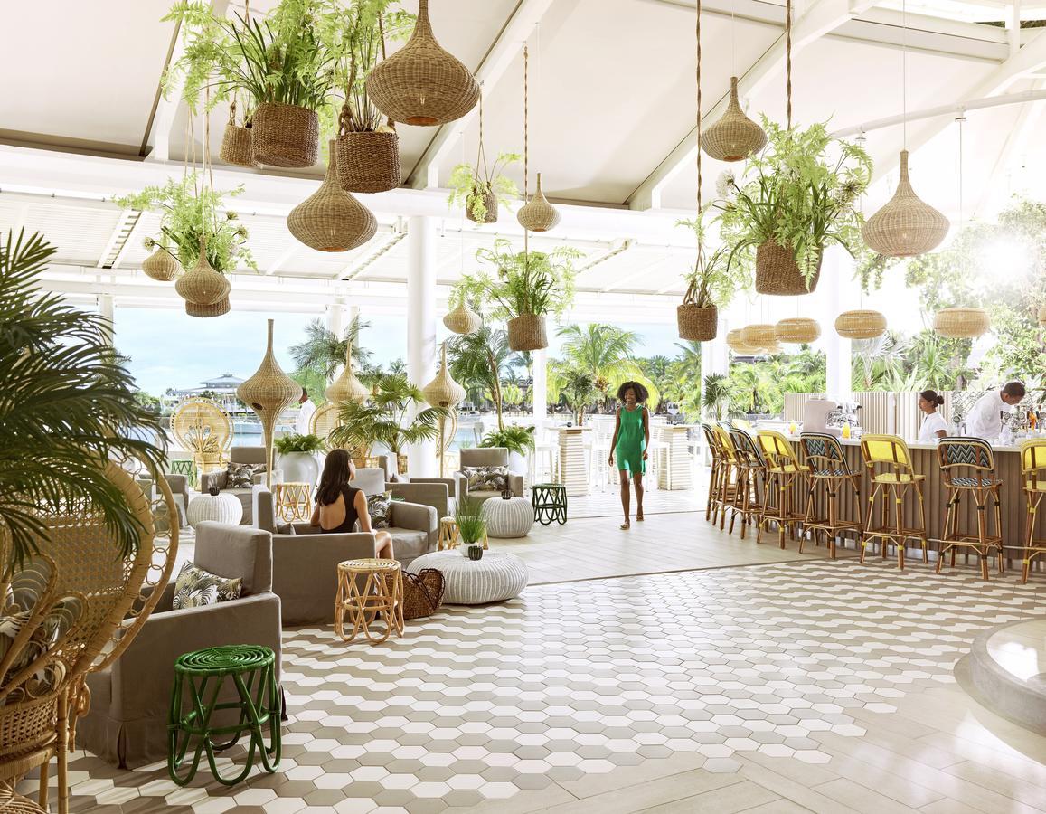 Lux* Grand Gaube Resort & Villas Экстерьер фото The Beach Club
